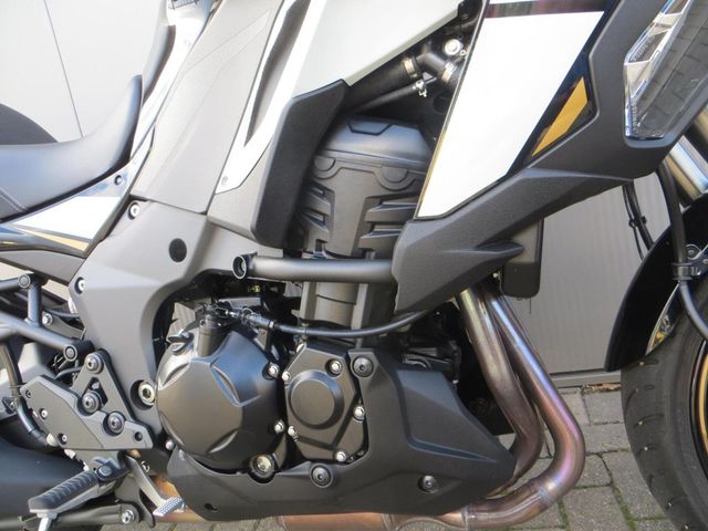 kawasaki - versys-1100-se