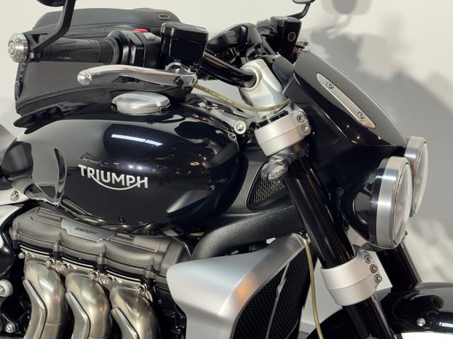 triumph - rocket-3-r