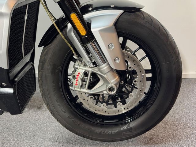 triumph - rocket-3-r