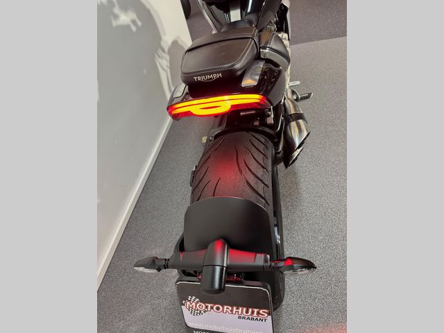 triumph - rocket-3-r