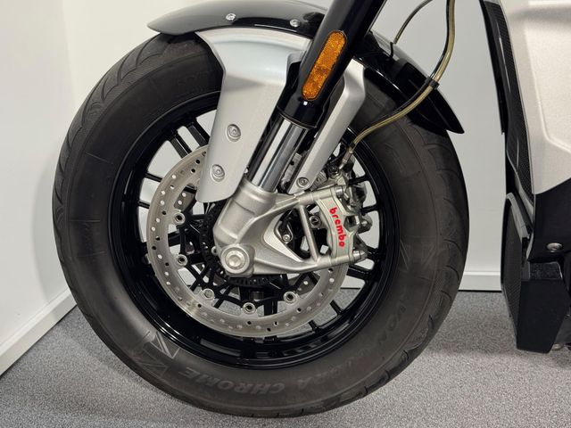 triumph - rocket-3-r