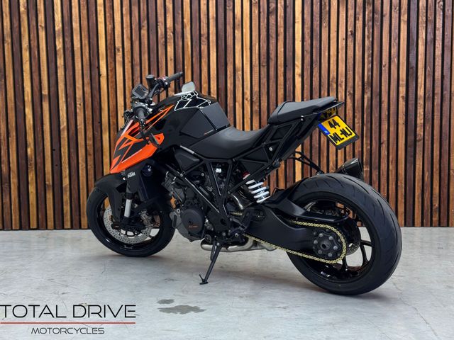 ktm - 1290-super-duke-r
