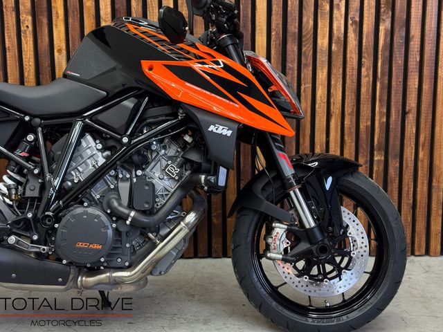ktm - 1290-super-duke-r
