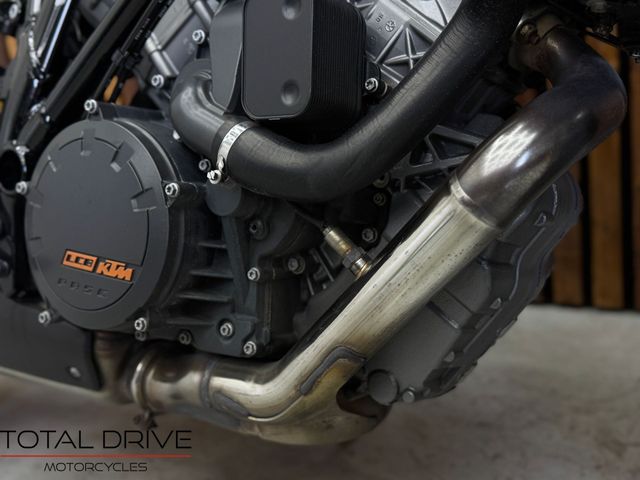 ktm - 1290-super-duke-r