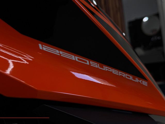 ktm - 1290-super-duke-r