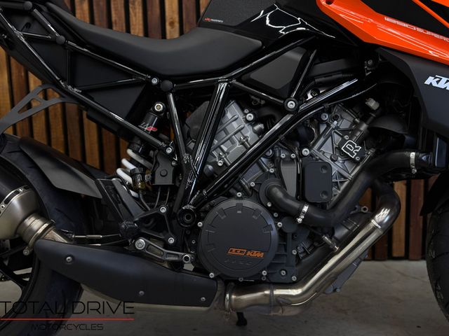 ktm - 1290-super-duke-r