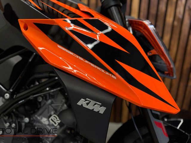 ktm - 1290-super-duke-r