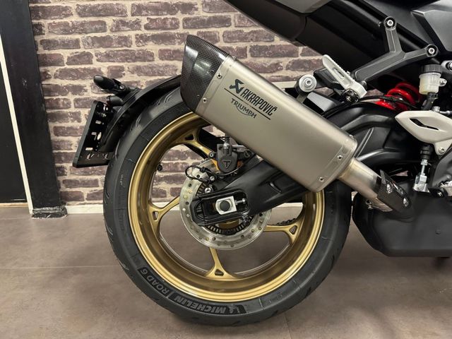 triumph - trident-800