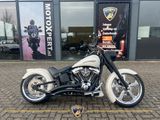 HARLEY-DAVIDSON FAT BOY SCREAMIN EAGLE CVO FLSTFSE
