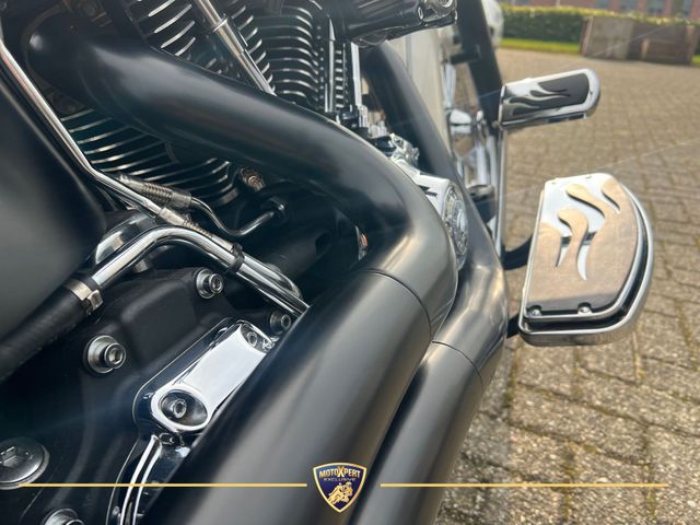 harley-davidson - fat-boy-screamin-eagle-cvo-flstfse