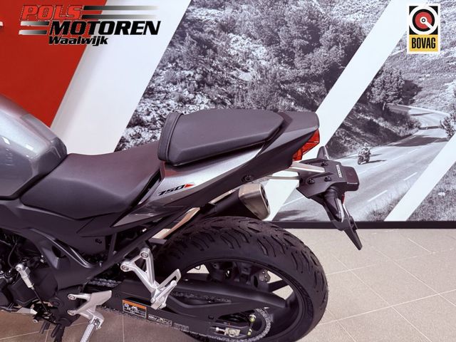honda - cb-750-hornet