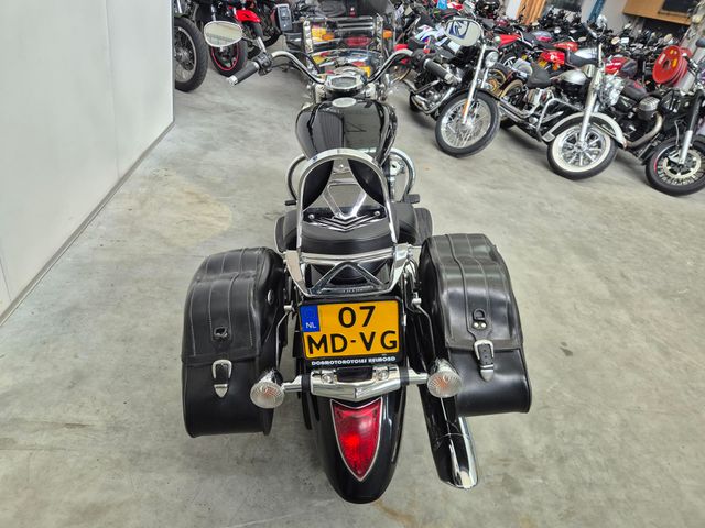 yamaha - xvs-1300-a-midnight-star