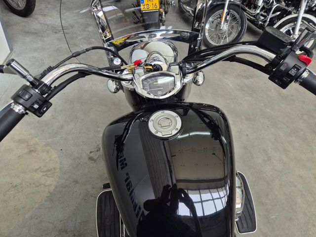 yamaha - xvs-1300-a-midnight-star