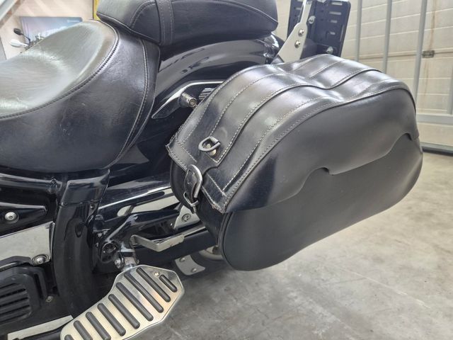 yamaha - xvs-1300-a-midnight-star