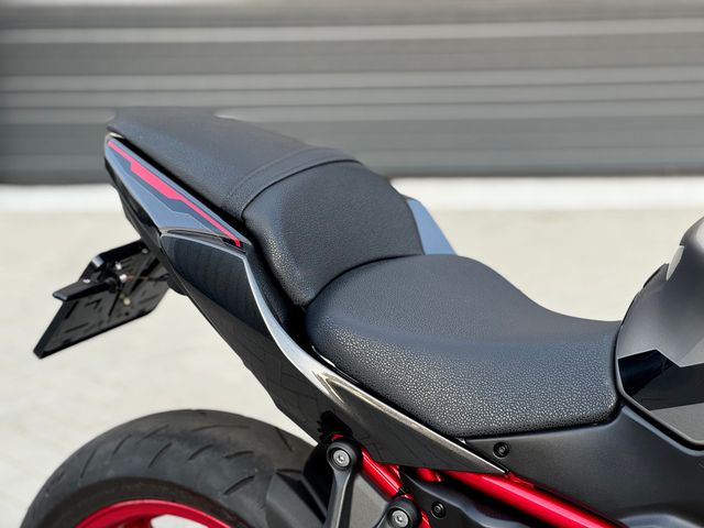 kawasaki - z650