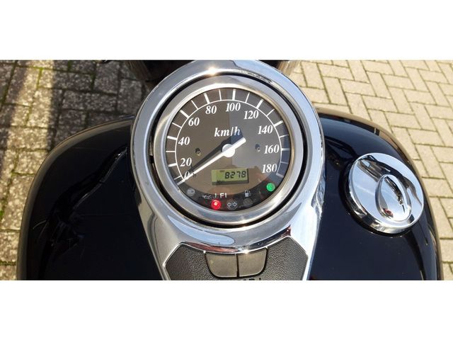 suzuki - c-800-intruder