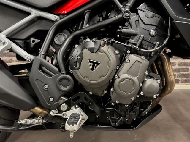 triumph - tiger-900-gt