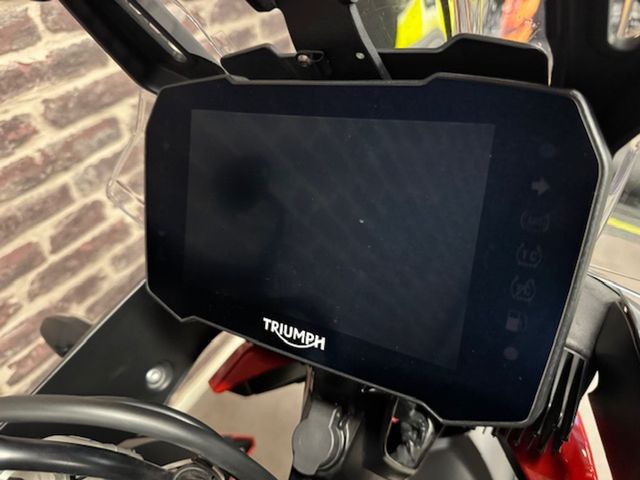 triumph - tiger-900-gt