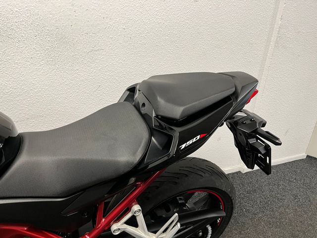 honda - cb-750-hornet