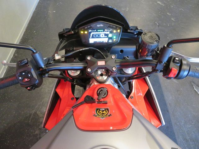 aprilia - tuono-660
