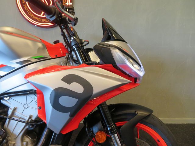 aprilia - tuono-660