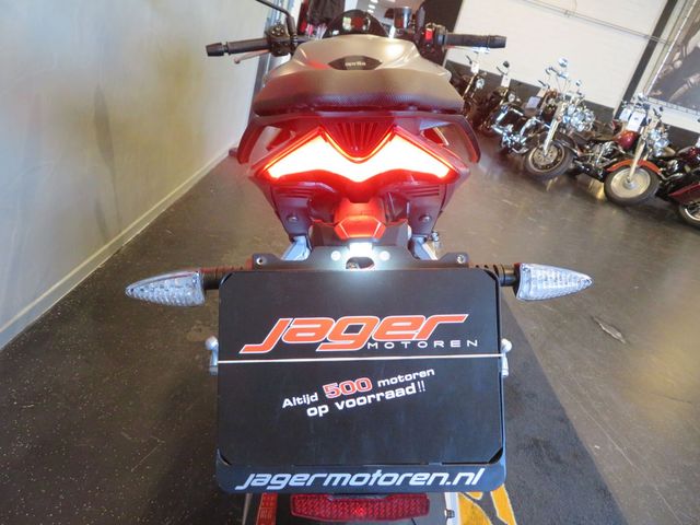 aprilia - tuono-660