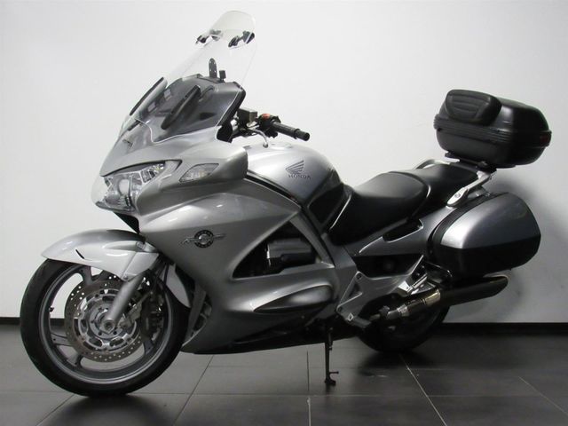 honda - st-1300-pan-european-abs