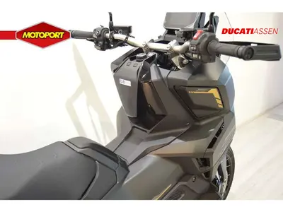 HONDA X-ADV SPECIAL EDITION – foto 4