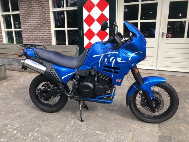 triumph - tiger-900
