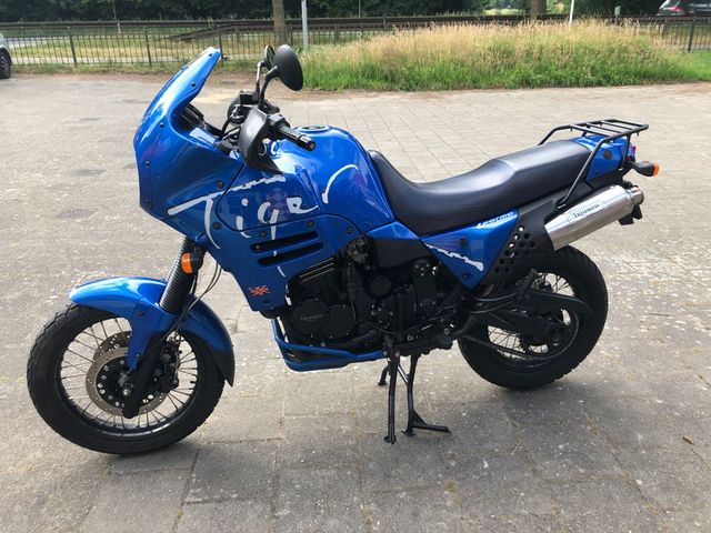triumph - tiger-900