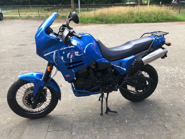 triumph - tiger-900