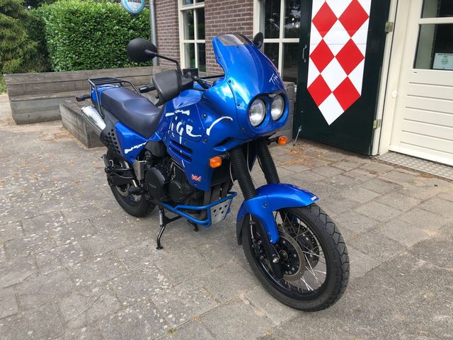 triumph - tiger-900
