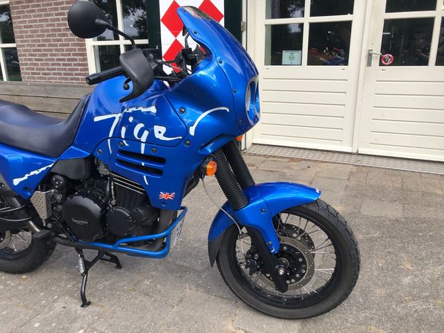 triumph - tiger-900