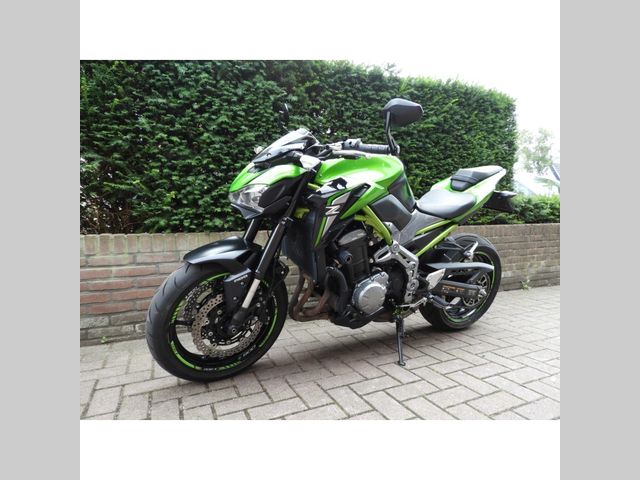 kawasaki - z900