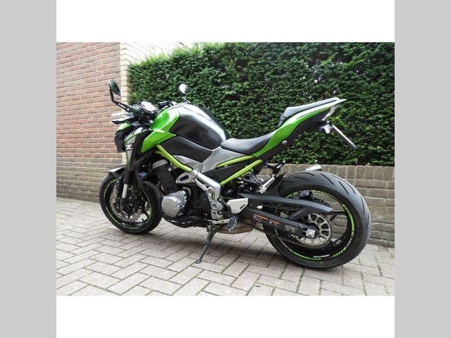 kawasaki - z900