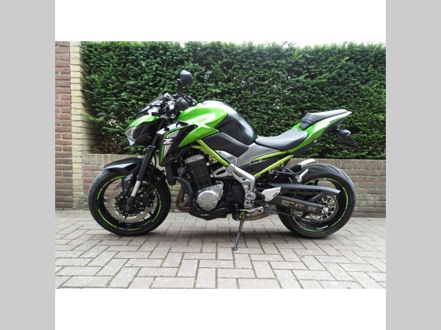 kawasaki - z900