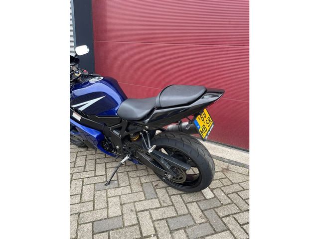 suzuki - gsx-r-600-w