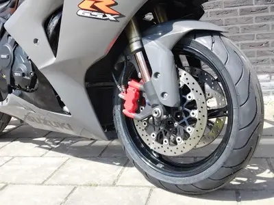 SUZUKI GSX-R 1000 – foto 3