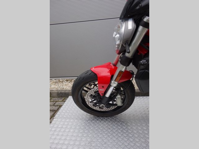 ducati - monster-821