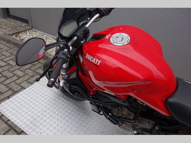 ducati - monster-821