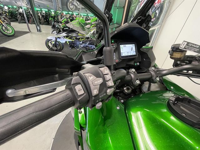 kawasaki - versys-1000-se-grand-tourer