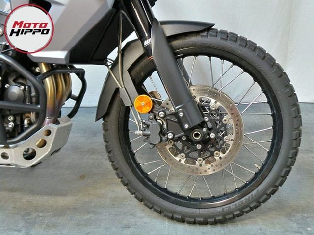 triumph - tiger-800-xcx
