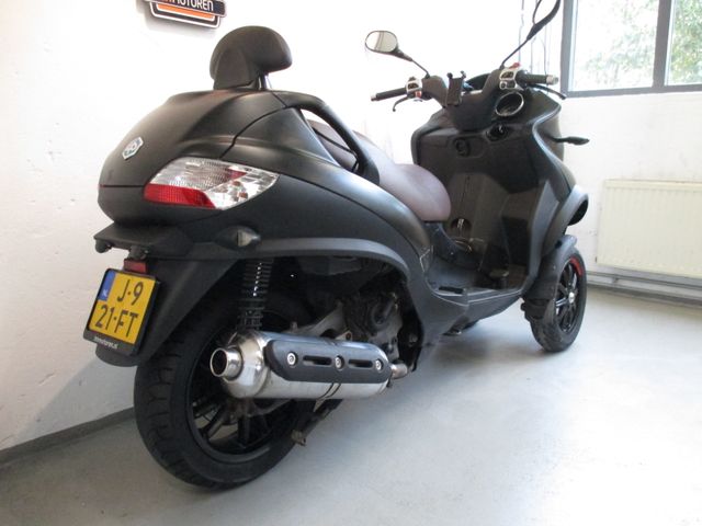 piaggio - mp3-400