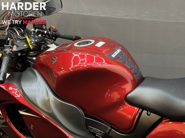 suzuki - gsx-r-1300-hayabusa