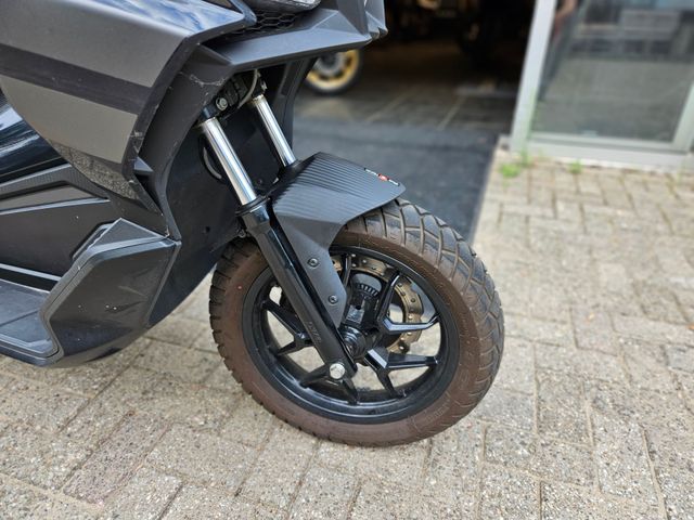 aprilia - sr-gt-200