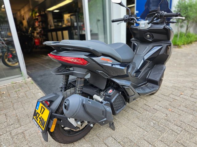 aprilia - sr-gt-200
