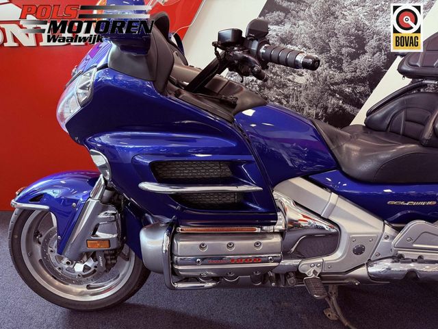 honda - gl-1800-goldwing