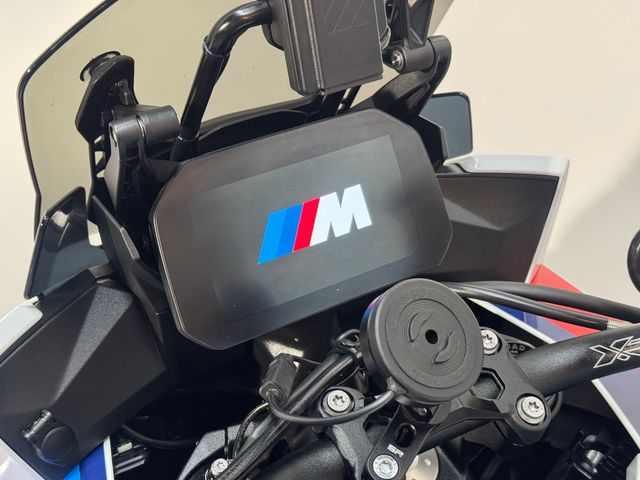 bmw - m-1000-xr