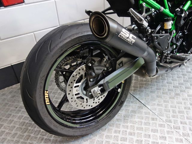 kawasaki - z900