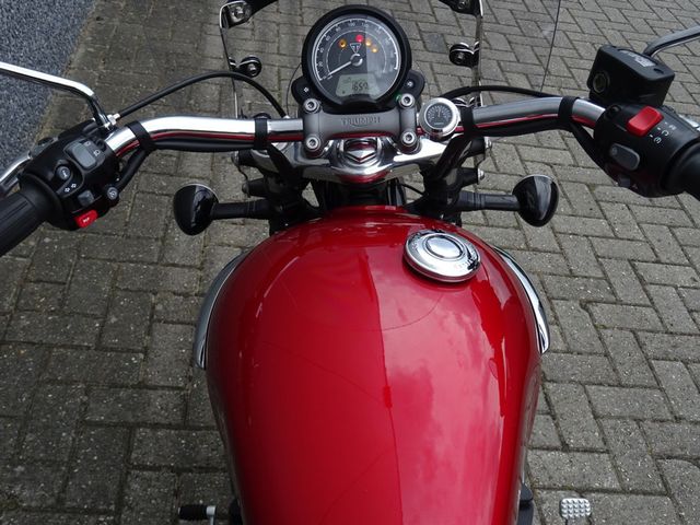 triumph - bonneville-speedmaster